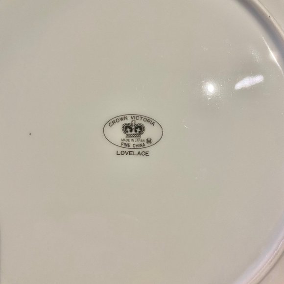 Vintage Lovelace by Crown Victoria Fine China - 2 - 5 Pc Place Settings - Picture 16 of 16